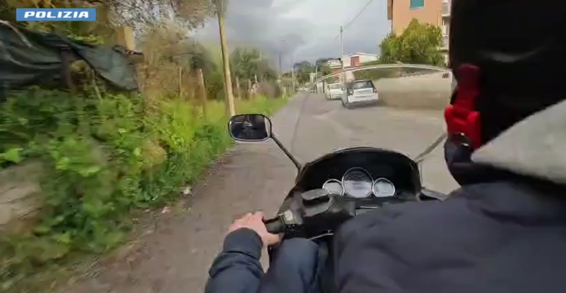 Vedette e richiami per lo spaccio, 7 arresti della Polizia a Tor Bella Monaca