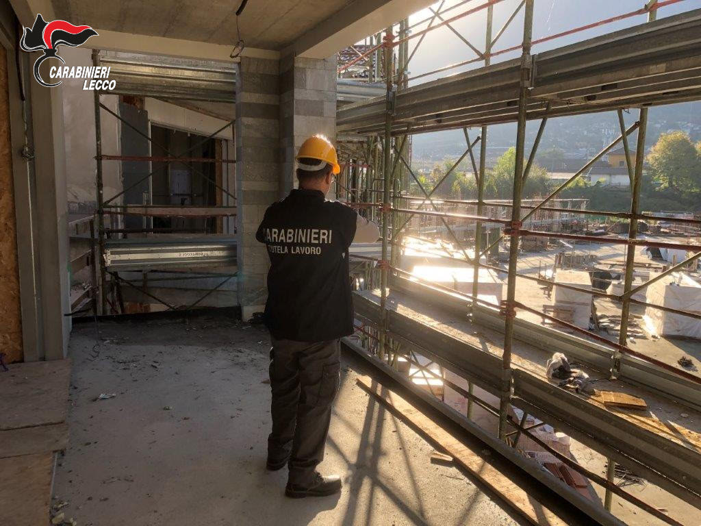 Violazioni sulla sicurezza nel Lecchese: denunciati 17 imprenditori