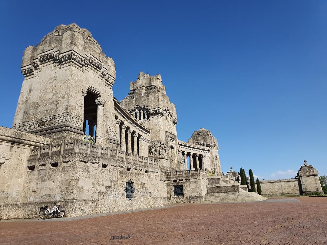 A sei anni dalla pandemia da Covid, al cimitero di Bergamo una messa celebrativa per ricordare le vittime