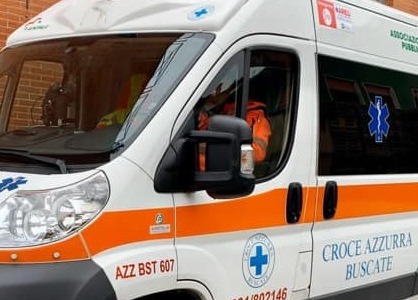 Accoltella il compagno durante una lite