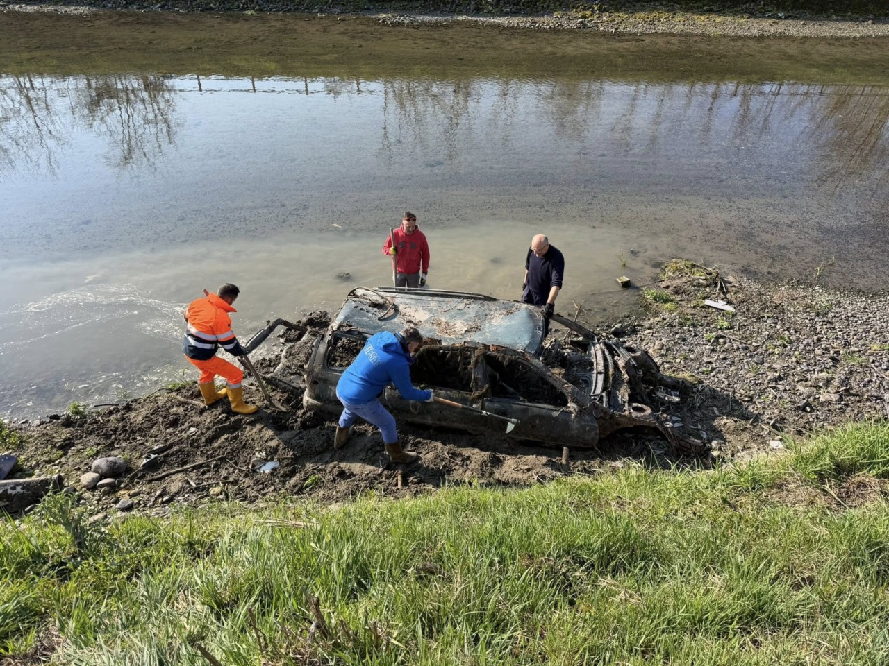 Addio all’auto nel Canale Cavour: dopo 32 anni è stata rimossa