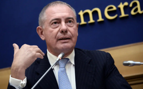 Allerta su carburanti e inflazione: il Mimit convoca la Commissione prezzi