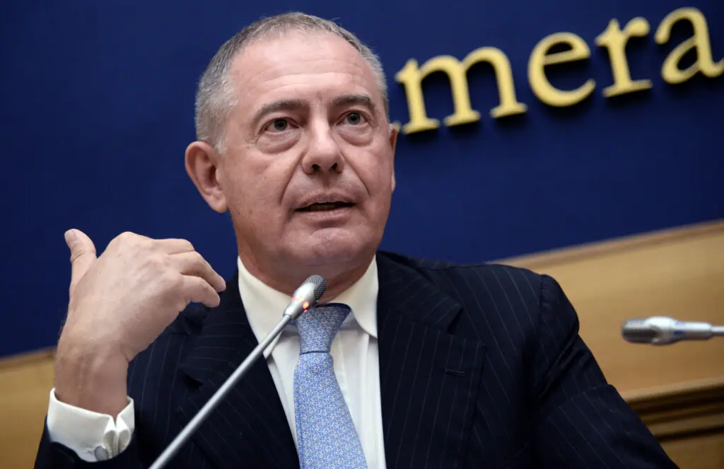 Allerta su carburanti e inflazione: il Mimit convoca la Commissione prezzi