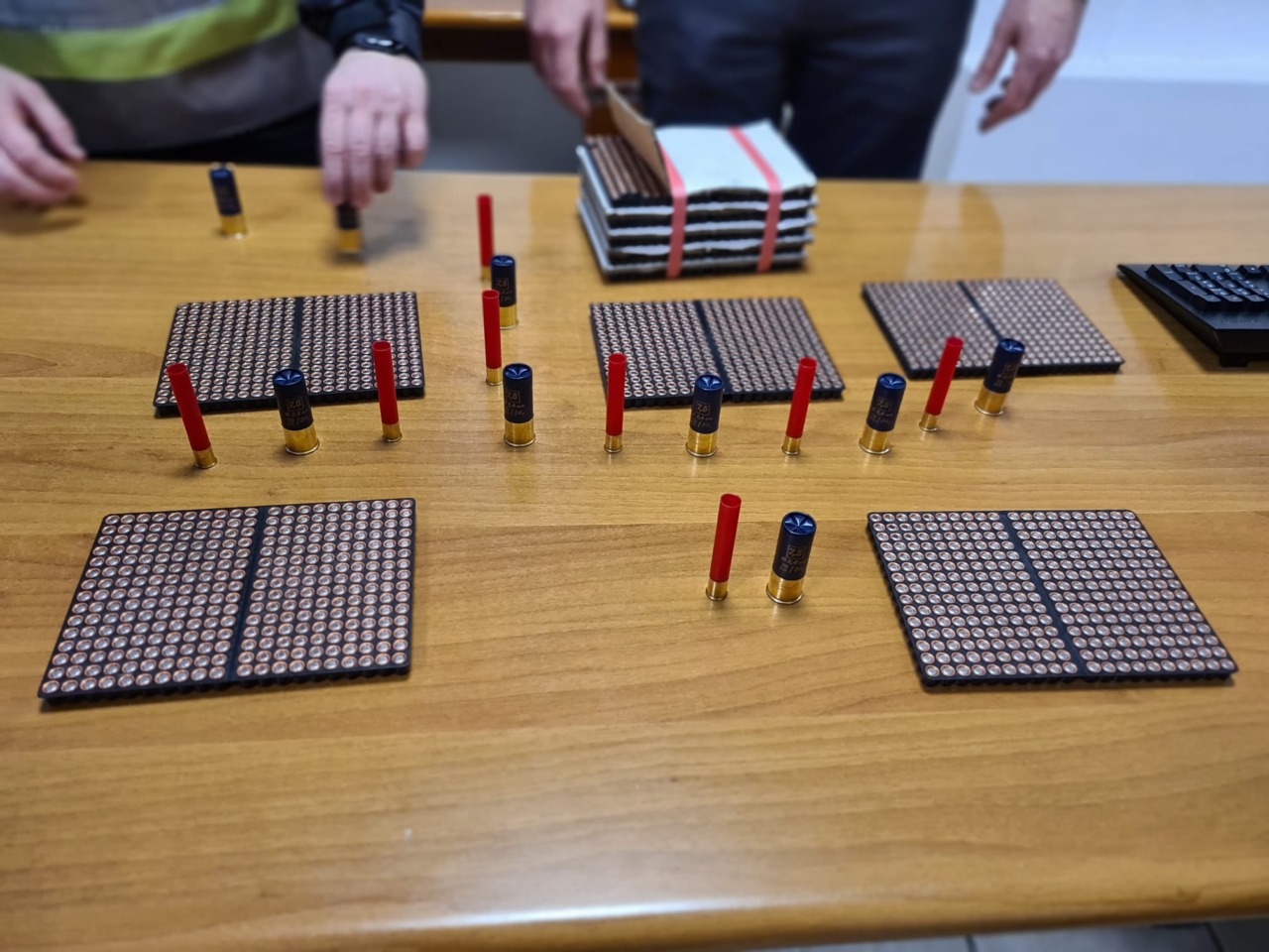 Ancona. Maxi sequestro di munizioni e detonatori al porto