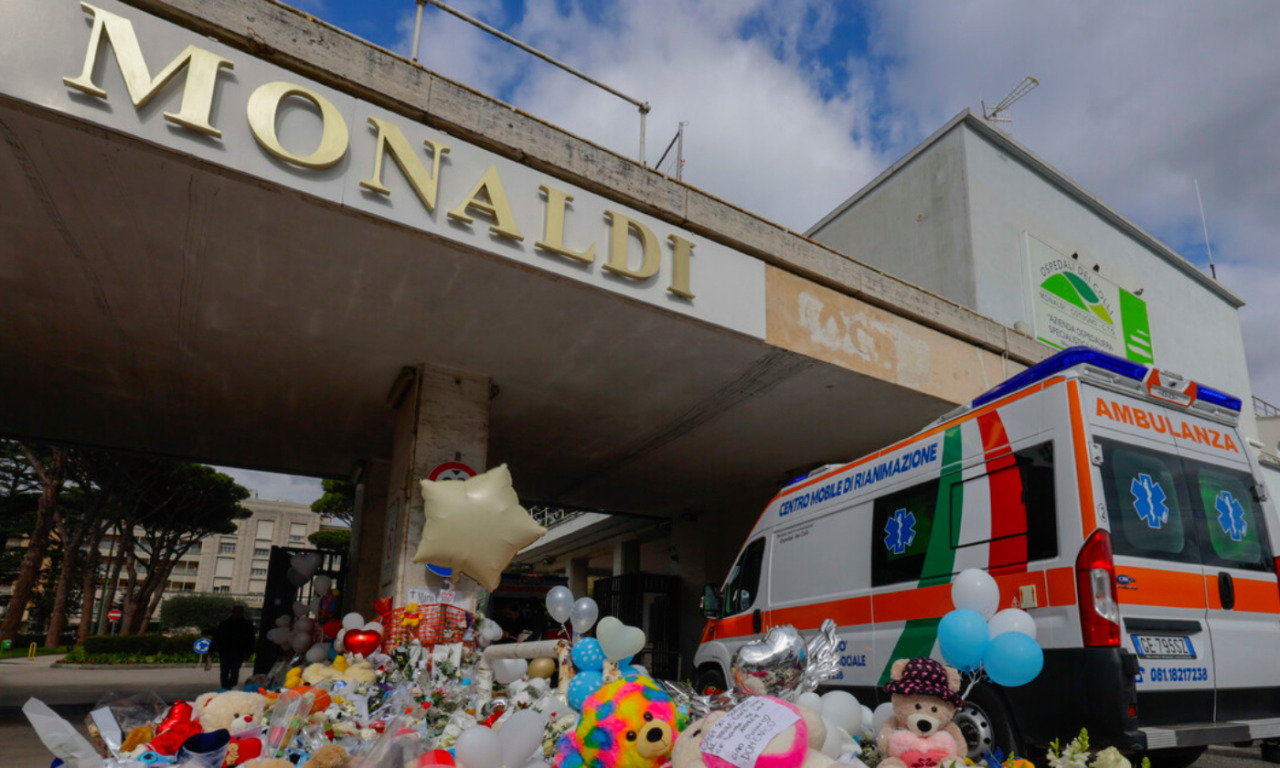 Bimbo morto a Napoli dopo il trapianto di cuore: oggi autopsia con incidente probatorio