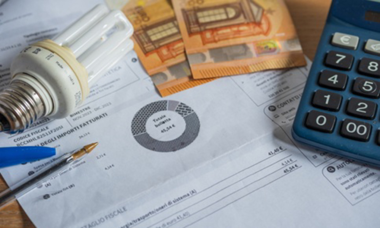 Bollette a Mantova e provincia nel 2025: è la terza città lombarda in cui si paga di più la luce