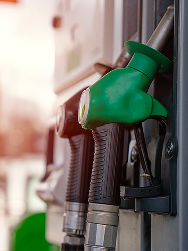 Caro carburanti, code ai distributori della Capitale