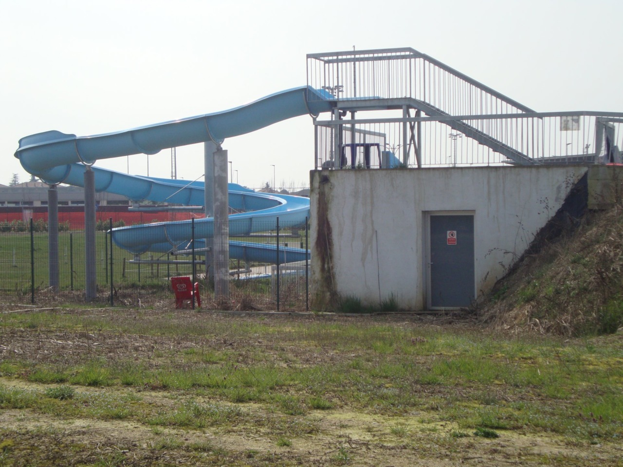 Caso piscine, “Progetto Cologno” replica a Boschi: “Tenta di riscrivere la realtà”