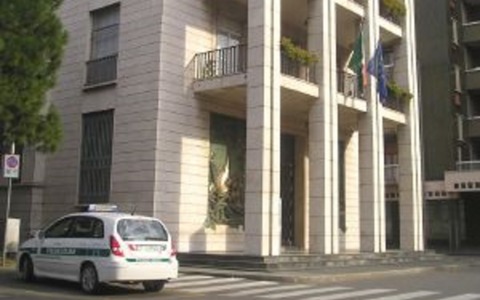 Civicamente contro il sindaco Zerboni: “Consiglio comunale ridotto a una farsa”