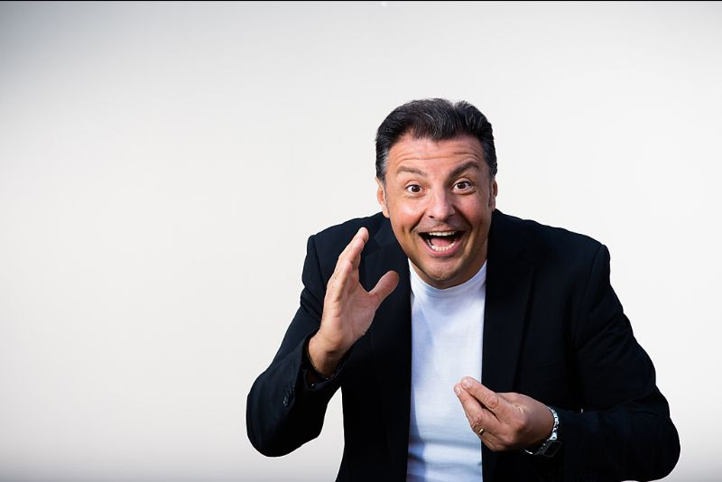 Claudio Lauretta nel cast di “Stasera tutto è possibile” con Stefano De Martino