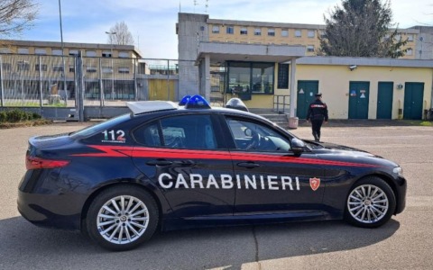 Detenzione, porto illegale di armi e  ricettazione: 47enne condotto in carcere dai Carabinieri