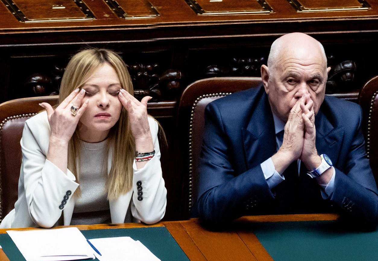 Direttiva Ue anticorruzione, l’Italia costretta a reintrodurre l’abuso d’ufficio: nuova grana per il Governo