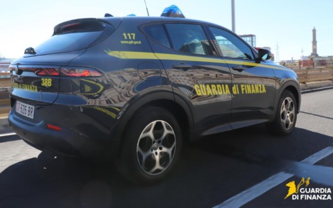 Due professionisti genovesi truffati con il trading online, una denuncia della Finanza