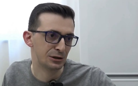 Erald, tetraplegico in seguito ad un incidente, dal 2016 aspetta un assegno dall’Inail