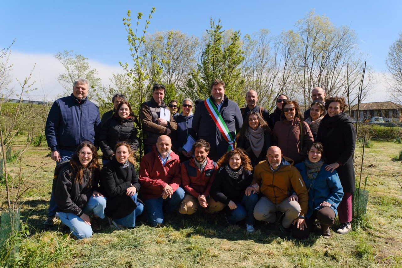 Forestami compie un anno e restituisce il primo bosco alla comunità