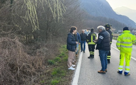 Frana sulla Statale 36: strada chiusa in Valchiavenna