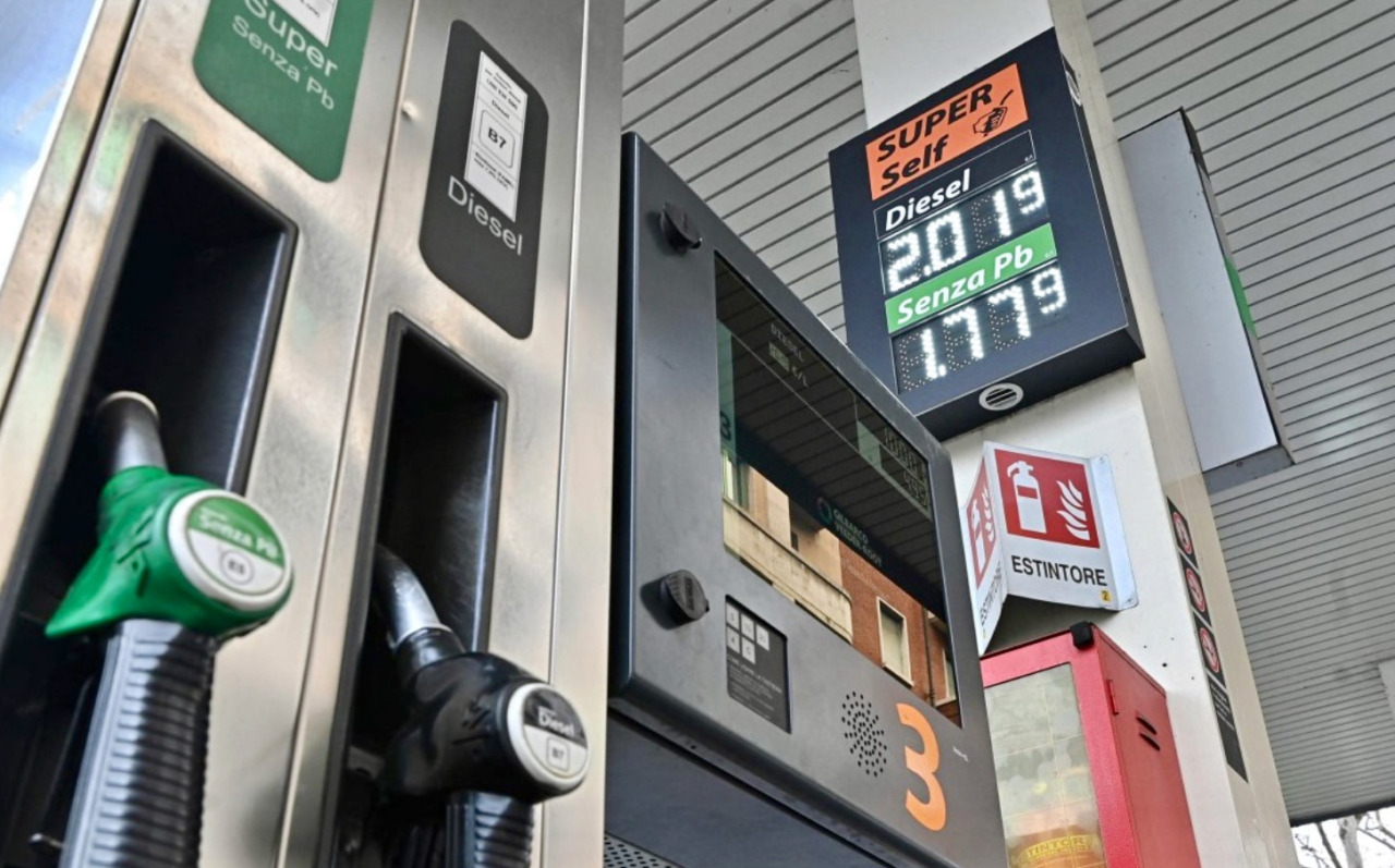 Gasolio mai così caro, da gennaio più 21 per cento. Già bruciati (anche in Bergamasca) gli “sconti”