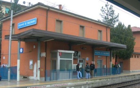 Guasto a un treno Regionale sulla linea Bologna-Porretta, 10 corse cancellate