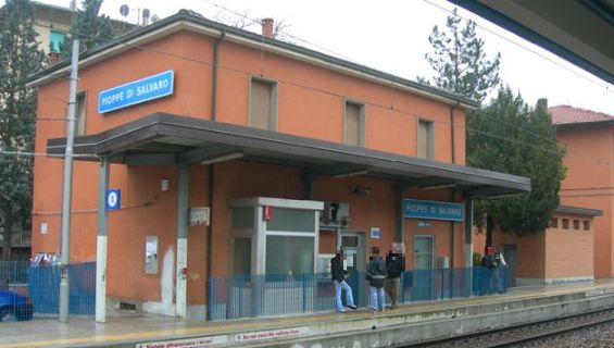 Guasto a un treno Regionale sulla linea Bologna-Porretta, 10 corse cancellate