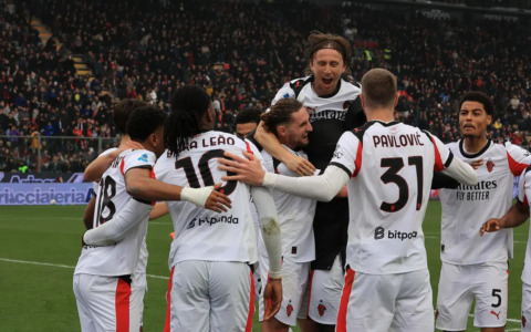 Il Milan torna a vincere: 2-0 alla Cremonese, Inter a -10