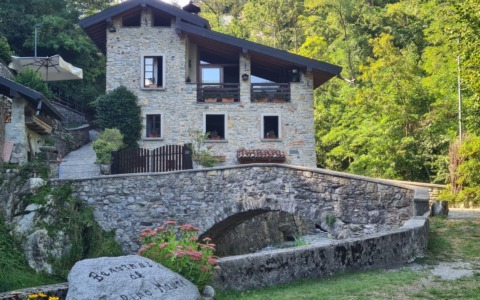 Il Mulino di Mendatica torna a vivere dopo l’alluvione. «Segnale di rinascita del borgo»