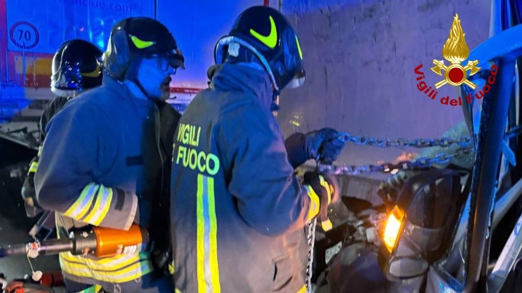 Incidente in A14, un ferito grave. Lunghe code verso nord