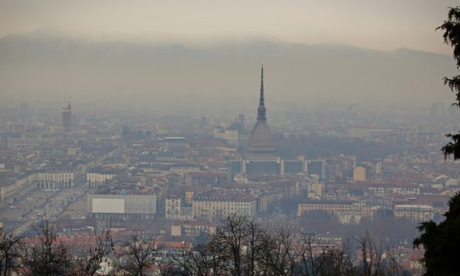 Inquinamento: a Torino il semaforo torna bianco