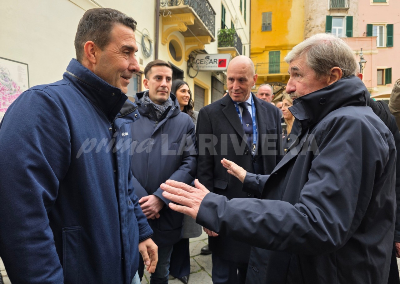 La Lega “tira le orecchie” ai militanti: Lupi, Pregnolato e Ventimiglia che si fanno ritrarre con Vannacci