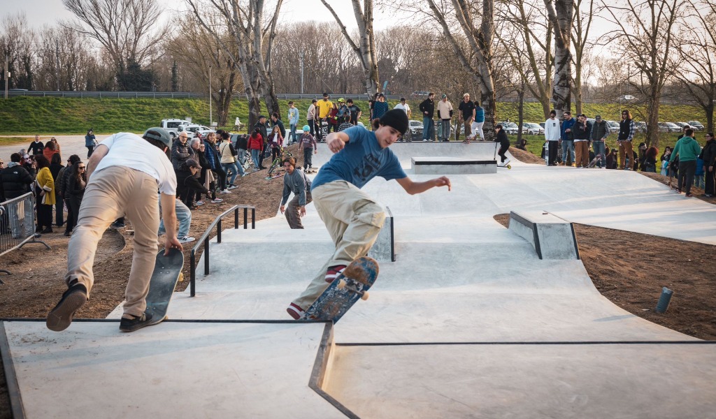 Mantova inaugura il suo primo Skate Park: sport, natura e aggregazione per i giovani