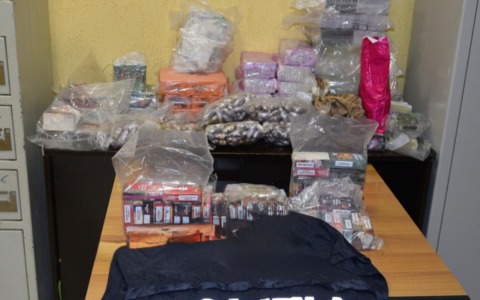 Maxi sequestro di droga, 60 chili tra cocaina e hashish. Due arresti