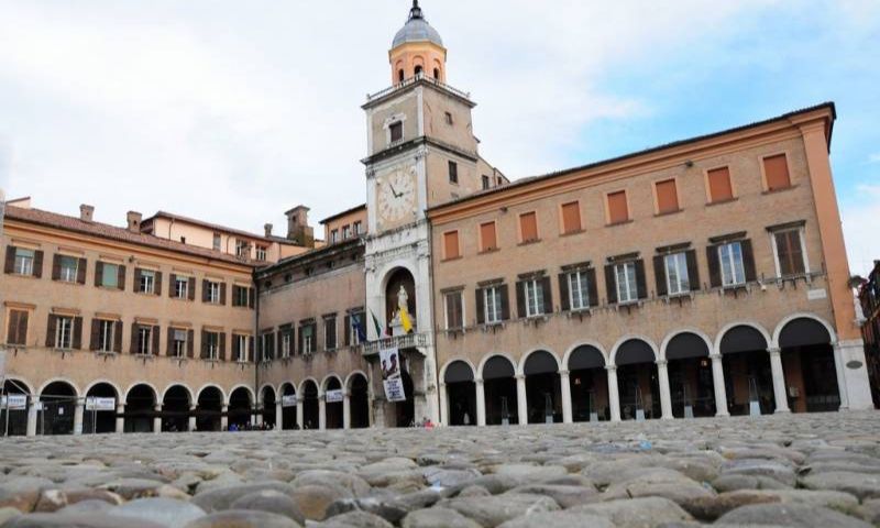 Microaree nomadi: sono 16 quelle presenti nel Comune di Modena per una spesa di 480 mila euro