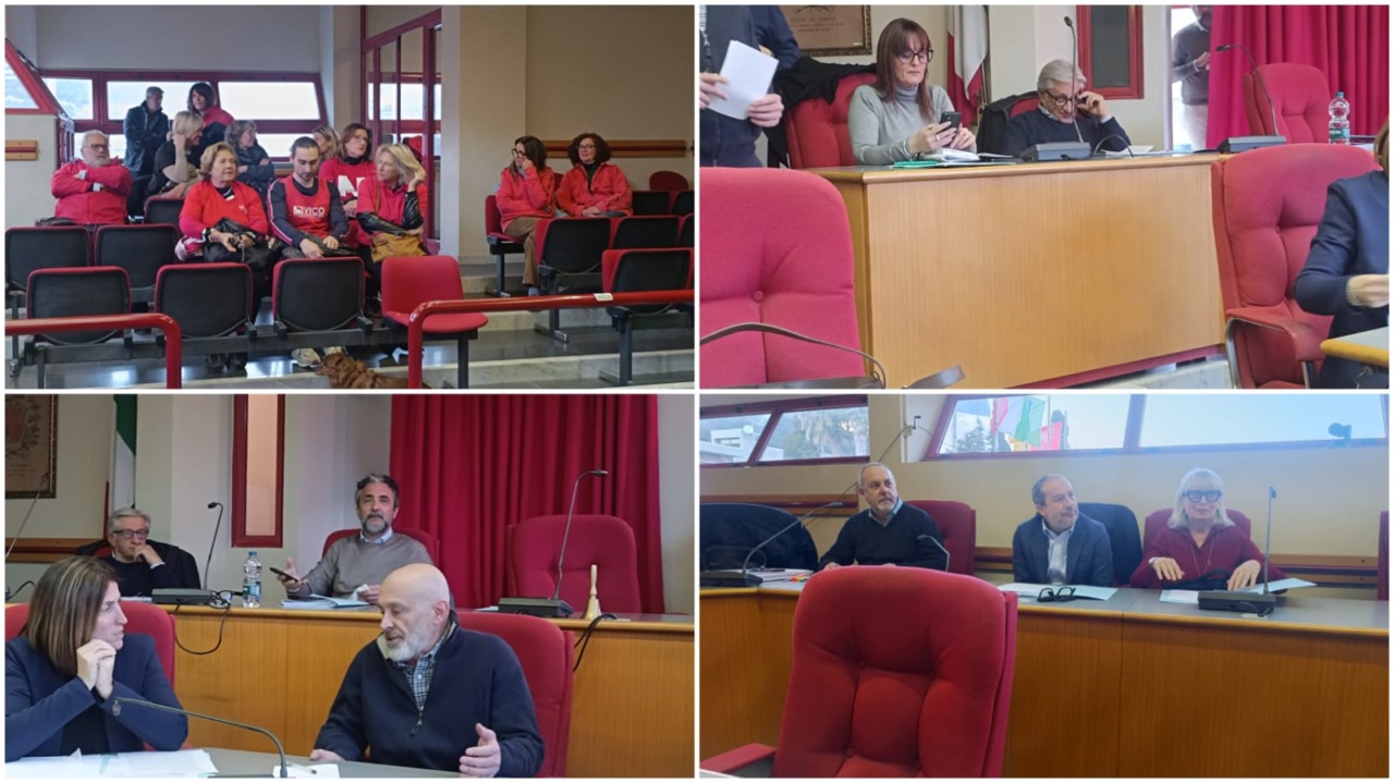 Non passa mozione contro il bando per le spiagge. Decine di balneari tra il pubblico: “Vergogna!”