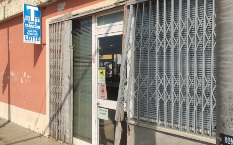 Nuova spaccata all’alba: nel mirino ancora il bar tabacchi della stazione di Lavagna