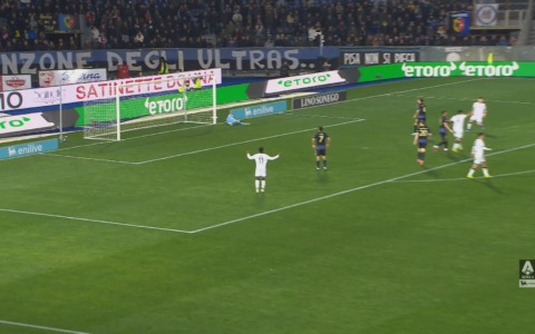 Odgaard abbatte la torre di Pisa