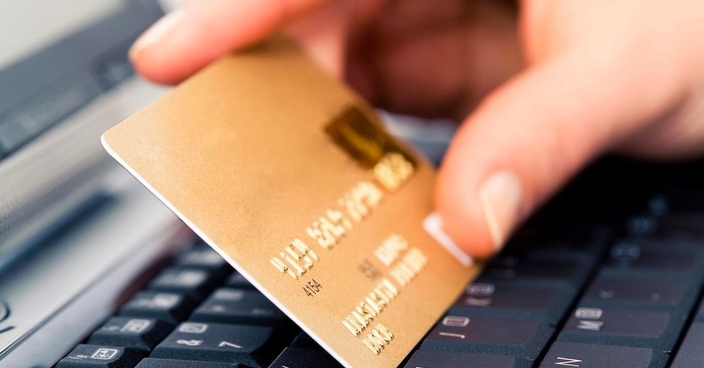 Oggi a Verbania l’incontro “Occhio alle truffe”: educazione digitale contro le frodi in rete