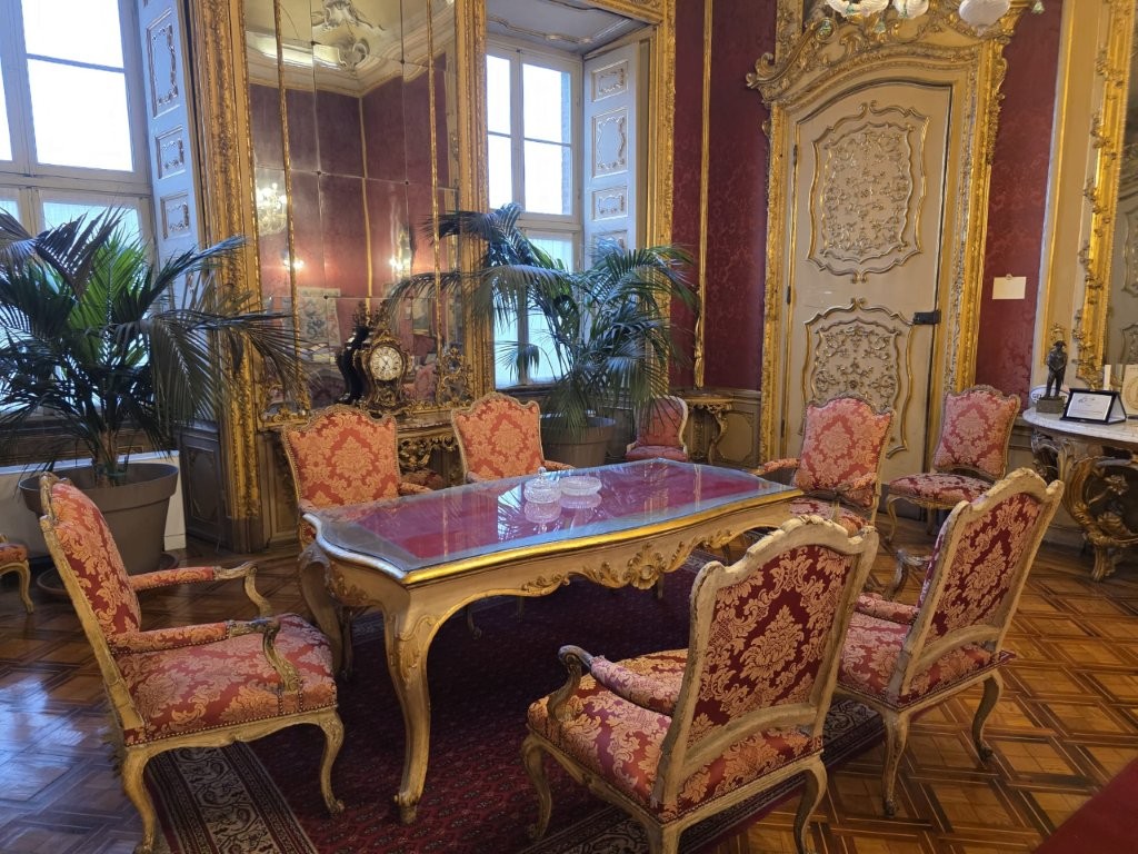 Recuperate le poltrone storiche di Palazzo Ghilini ad Alessandria grazie alle Fondazioni CRAL e CRT