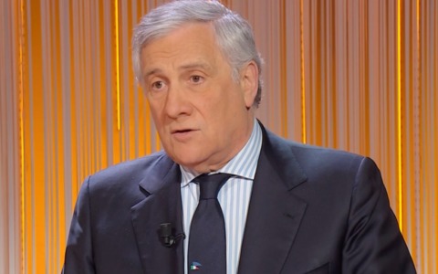 Tajani prevede: “I Pasdaran hanno armi solo fino a 7 giorni”