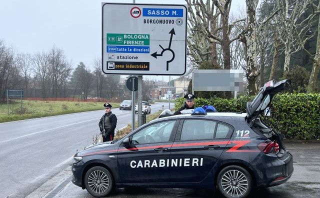 Torna a casa ubriaco e maltratta la madre, arrestato