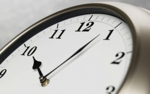 Torna l’ora legale, lancette dell’orologio avanti di un’ora