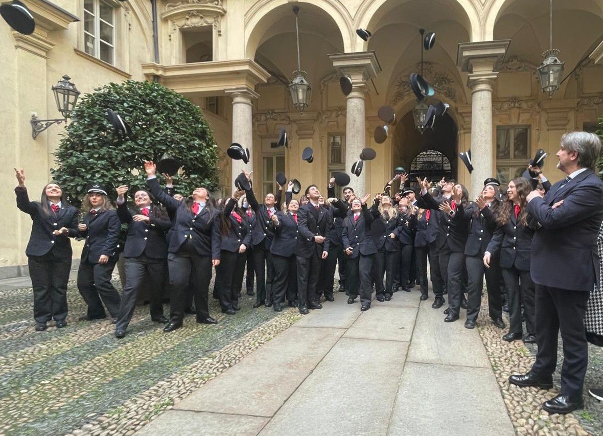 Trenitalia: a Torino la cerimonia di giuramento di 41 nuovi capitreno