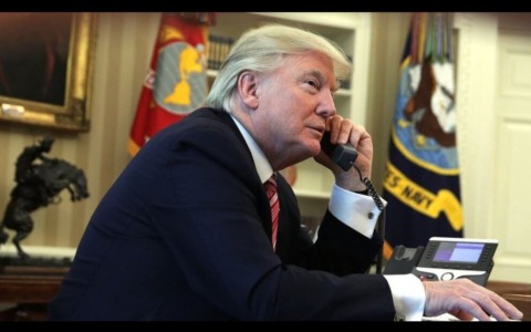 Trump annuncia accordo con l’Iran su 15 punti e niente atomica. Ma Teheran smentisce negoziati e minaccia il Golfo Persico