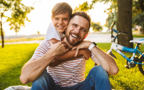 Una sorpresa emozionante per fare gli auguri ai papà