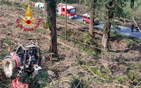 Vicchio, si ribalta con un mezzo agricolo: soccorso un uomo a Pimaggiore