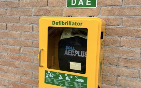 Agliè potenzia i presidi salvavita: installata una nuova postazione Dae