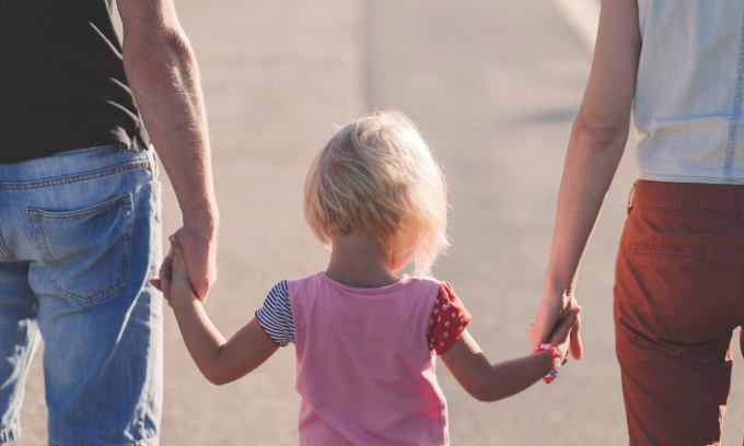 Assegno unico aprile 2026: perché l’importo è più basso, quando arriva e cosa cambia con ISEE e arretrati