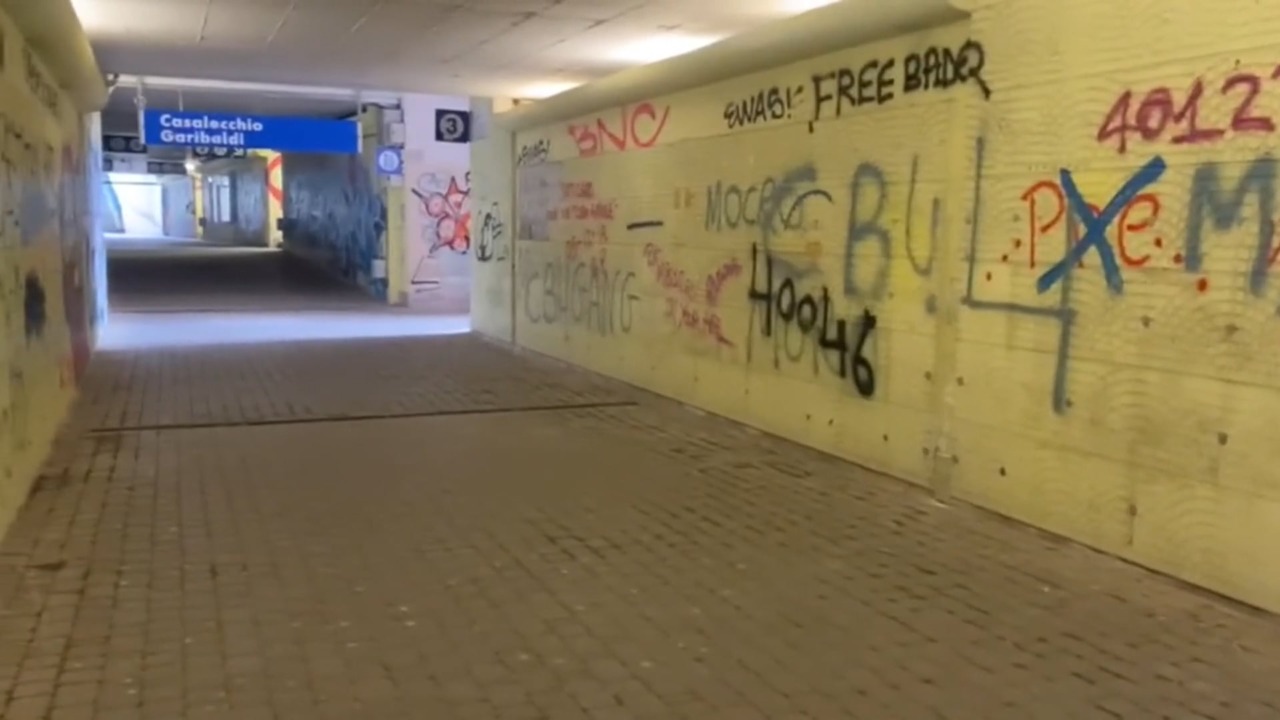 Baby gang aggredisce e rapina coetanei in stazione a Casalecchio, quattro denunciati