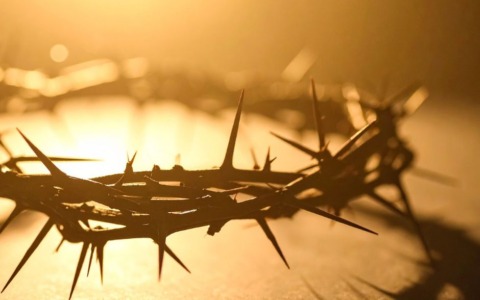 Bagnaia: La Passione di Cristo rievocata con 300 figuranti tra fede e tradizione