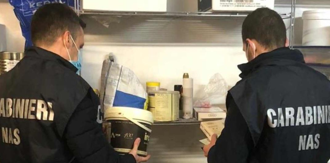 Blitz dei Carabinieri del NAS nel sud pontino: sequestrati oltre 250 kg di alimenti e conserve a rischio botulino