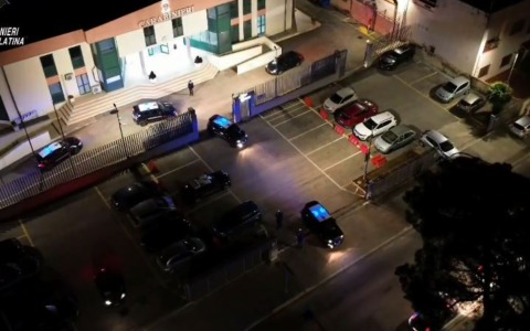 Blitz in Comune, sequestrati atti e documenti