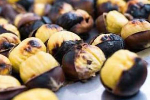 Caldarroste vietate ad Arona: ambulante condannato, la Cassazione conferma la sanzione